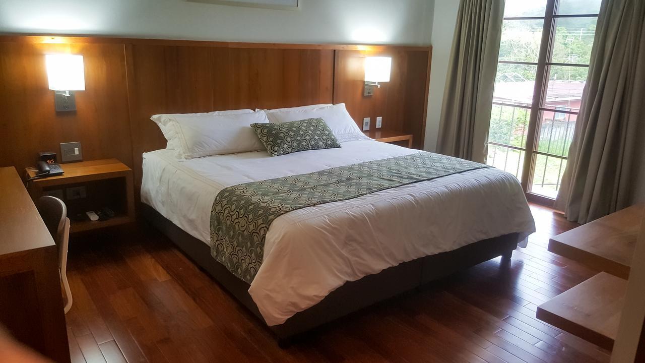 Los Brezos Hotel Boutique Volcan Bagian luar foto