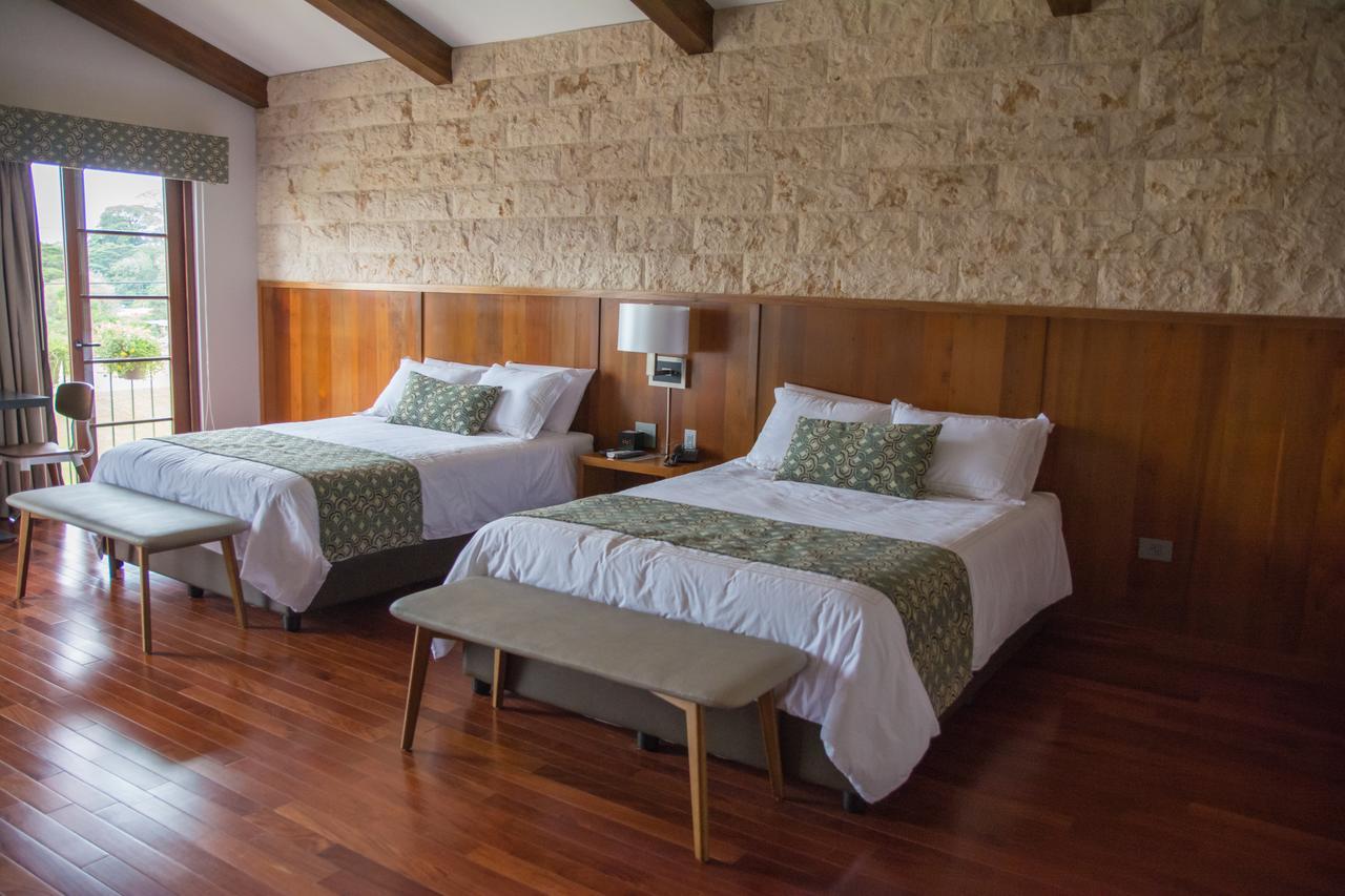 Los Brezos Hotel Boutique Volcan Bagian luar foto